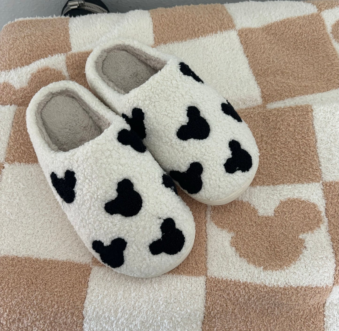 Magical Mickey Slippers - Black/White